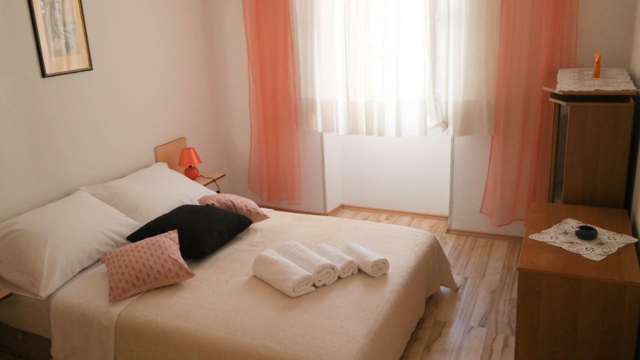Sofija Old Center Apartment Zara Esterno foto